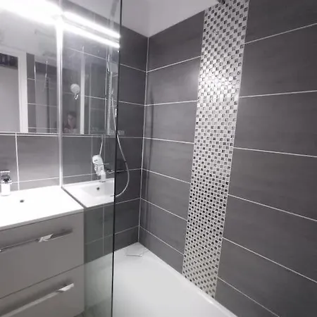 Cap Esterel Climatise Vue Partielle *