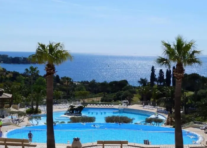 Cap Esterel Climatise Vue Partielle Сен-Рафаель