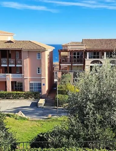 Cap Esterel Climatise Vue Partielle * Сен-Рафаель