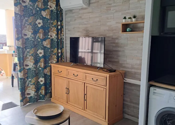 Cap Esterel Climatise Vue Partielle Apartmán